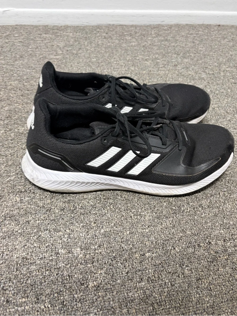 Men’s Adidas 10.5
